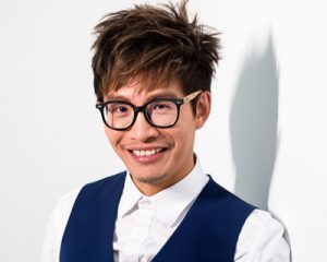 Illusionist Vinh Giang = interactive speaker