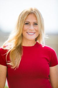 Robyn Benincasa keynote speaker and wellness speaker at eagles talent speakers bureau